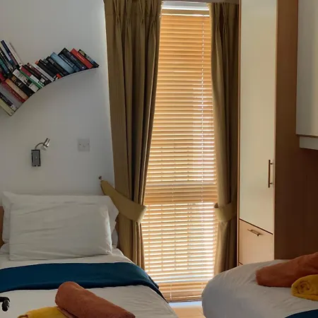 Ascot By The Sea Apartman San Pawl il-Baħar