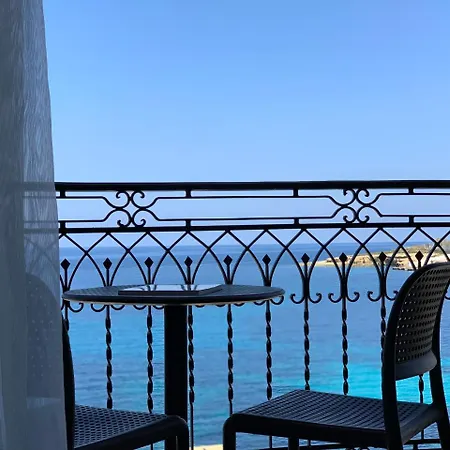 Ascot By The Sea Apartment *